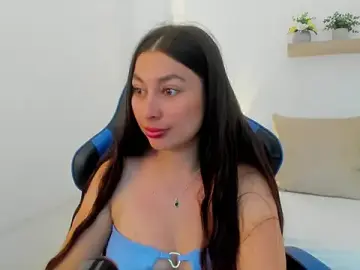 Bella_99_  live sex cam