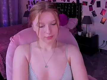 KarambaMoon  live sex cam