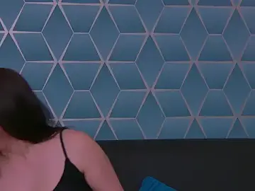 KassieWeins  live sex cam