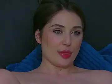 KassieWeins  live sex cam