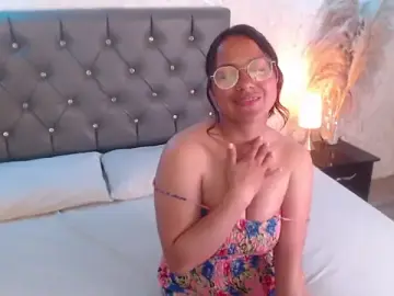 ZaharaVelvetx  live sex cam