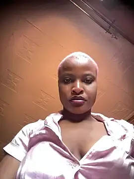 Freakytrixxie1  live sex cam
