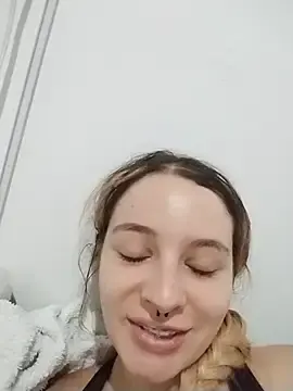 Karla-thomsom10  live sex cam