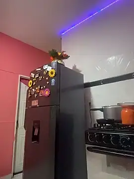 AlisonHoot69  live sex cam