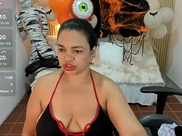 Cloe_35  live sex cam