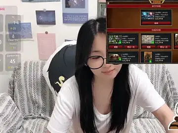 LiLiYbaby  live sex cam