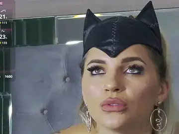 Lorehottie  live sex cam