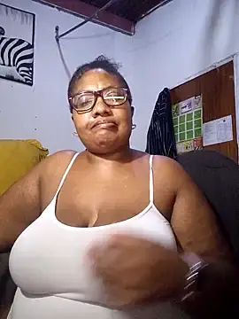 YELLOW_BONE  live sex cam