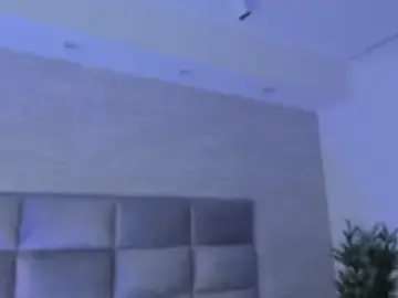 Lea_walkerr  live sex cam