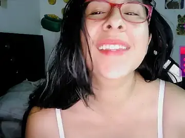 Malishka18  live sex cam