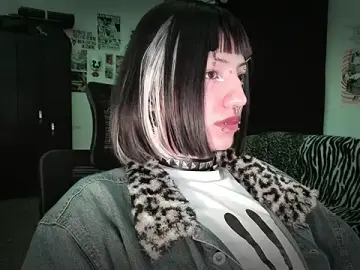 Roxy_toxic  live sex cam