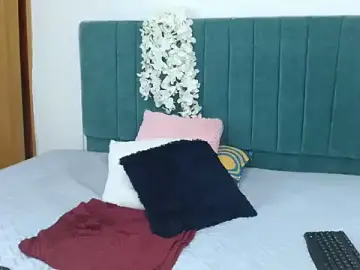 Carolinacrus001  live sex cam