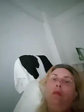 Francesca7777  live sex cam