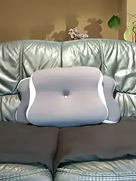 Melody87  live sex cam