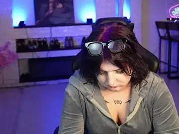 Hello_naya  live sex cam