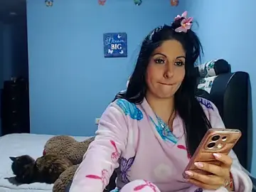 Sahtlove1  live sex cam
