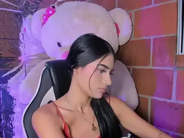BellaaStorm  live sex cam
