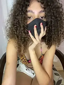 Ravennaxzx  live sex cam