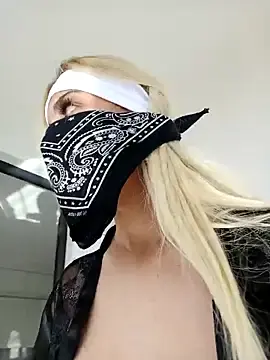 Sweet_xxBuse  live sex cam