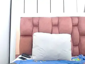 Arianna_pearl  live sex cam