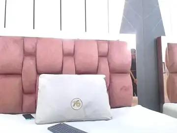 Arianna_pearl  live sex cam