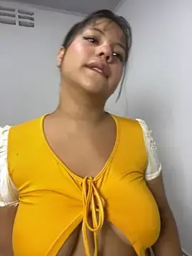 Katthyasmitth  live sex cam