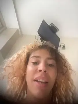 Lillythbaby  live sex cam