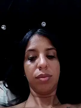 Skinnyprety18  live sex cam