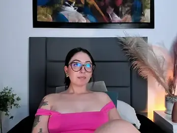 Emilywatsonn  live sex cam