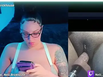 Nelli_Brickhouse  live sex cam