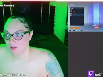 Nelli_Brickhouse  live sex cam
