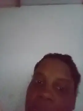 Momspretty  live sex cam