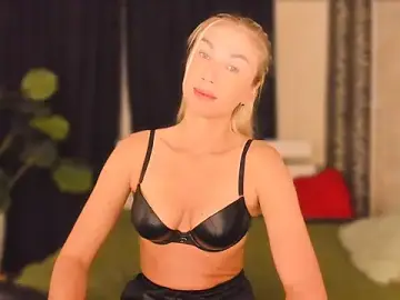 Karma_S_U_T_R_A  live sex cam