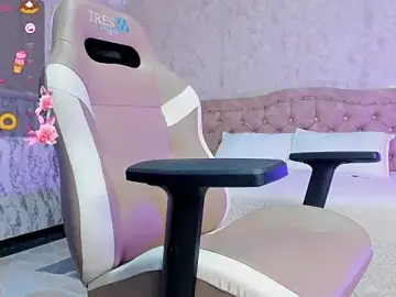 Lexy_gomez  live sex cam