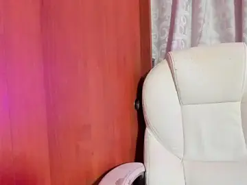 Lilith_salvatoree  live sex cam