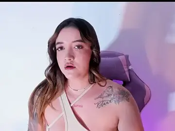 MiaLatina_  live sex cam