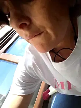 Piediniecollant  live sex cam