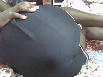 Sexyveretia  live sex cam