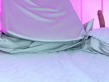 Sofia_martiin  live sex cam