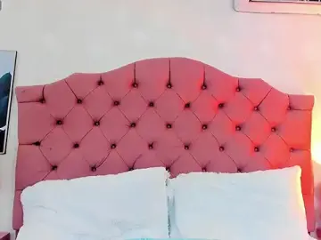 ThyaraJhons  live sex cam