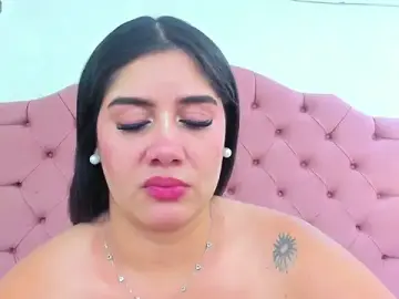 ThyaraJhons  live sex cam