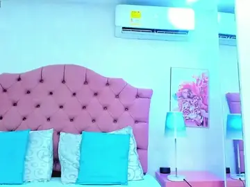 ThyaraJhons  live sex cam