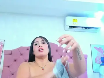 ThyaraJhons  live sex cam