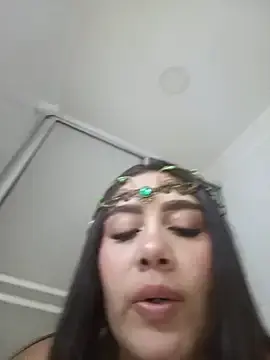 ThyaraJhons  live sex cam