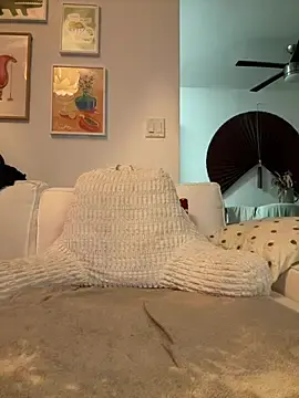 Rileylovesyou  live sex cam