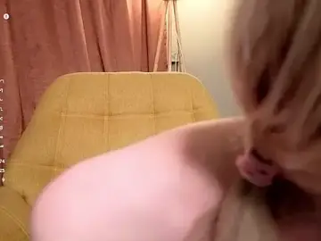 Babeneedflex  live sex cam