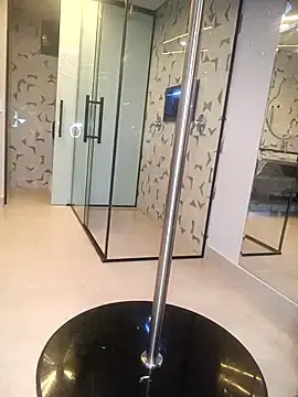 Luhma_hot  live sex cam