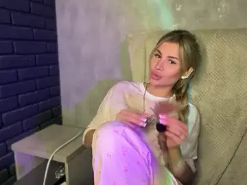 SuraMune  live sex cam