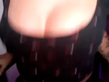 Ebony_e  live sex cam