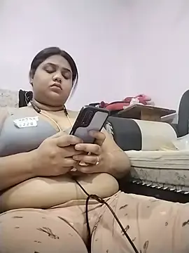 Hotsilk21  live sex cam